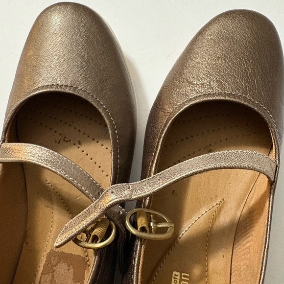 Clarks Cushion Helena Amo Pewter Mary Jane Leather Flats. Comfortable Versatile - Picture 1 of 16